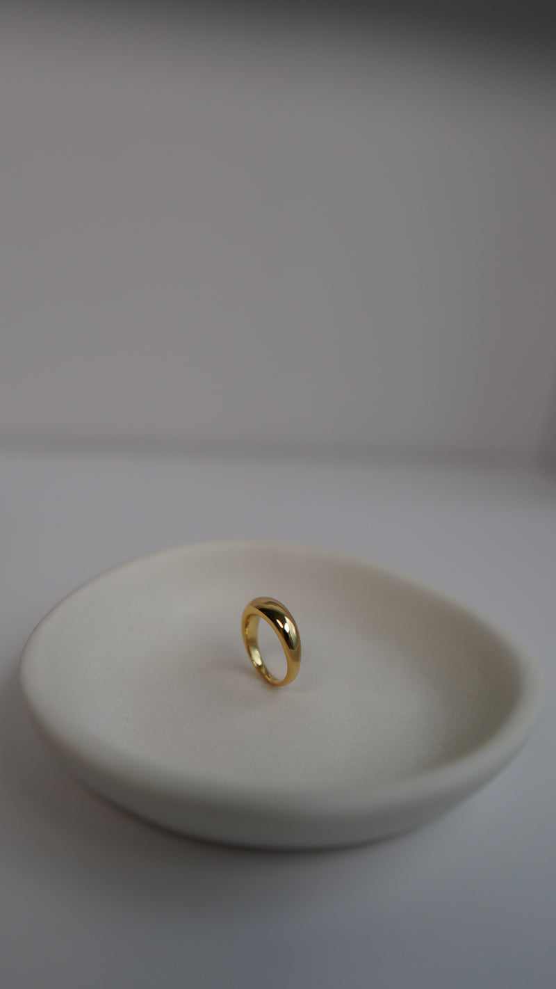 Aida - Minimalist Ring