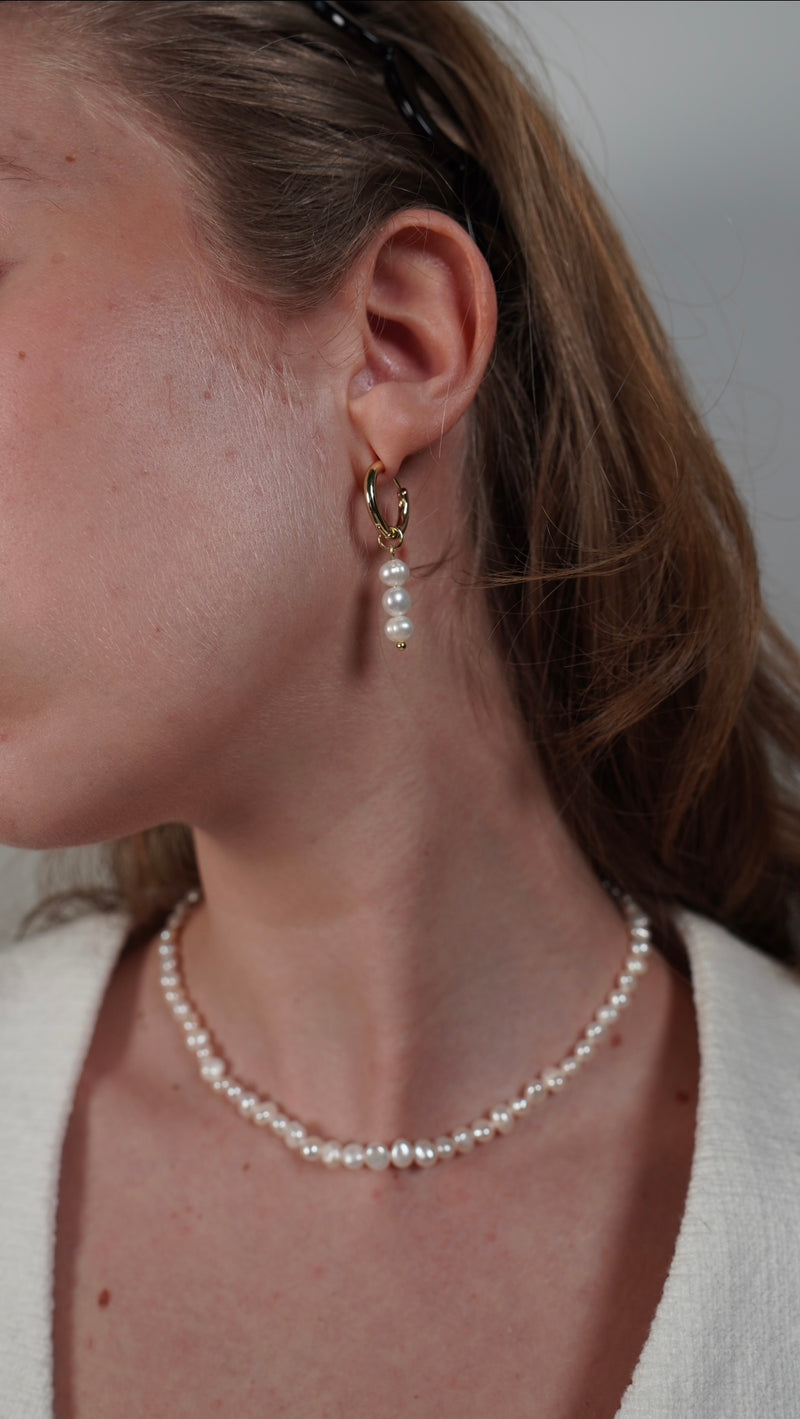 Victoria - Pearl Earrings